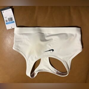 NWT Nike sports bra